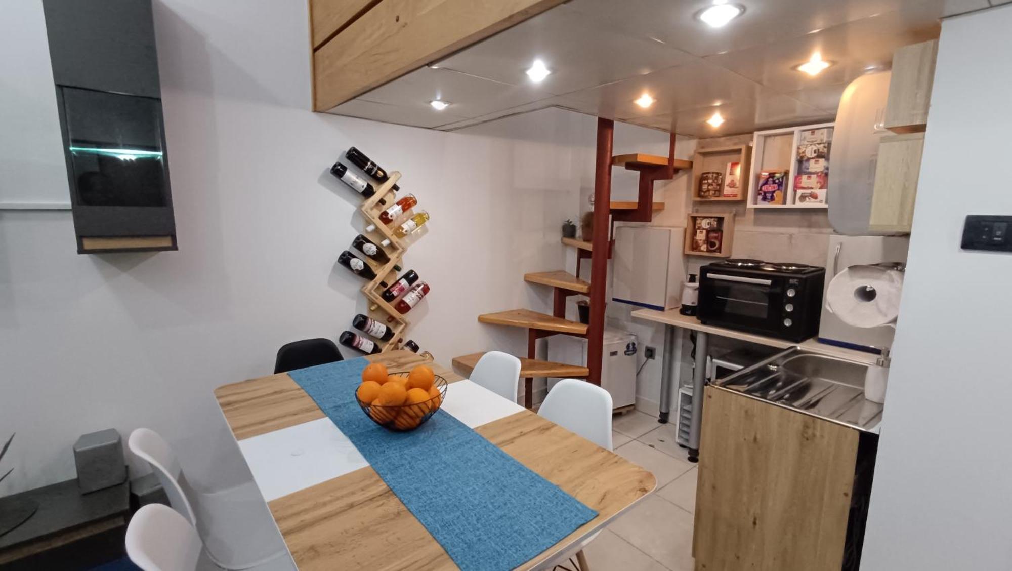 Nitro Inn - Premium Apartments - Wine Tasting - Souvenir - Art Gallery - Private Guided Tours - Relaxing - Romantic Skopje Exteriör bild